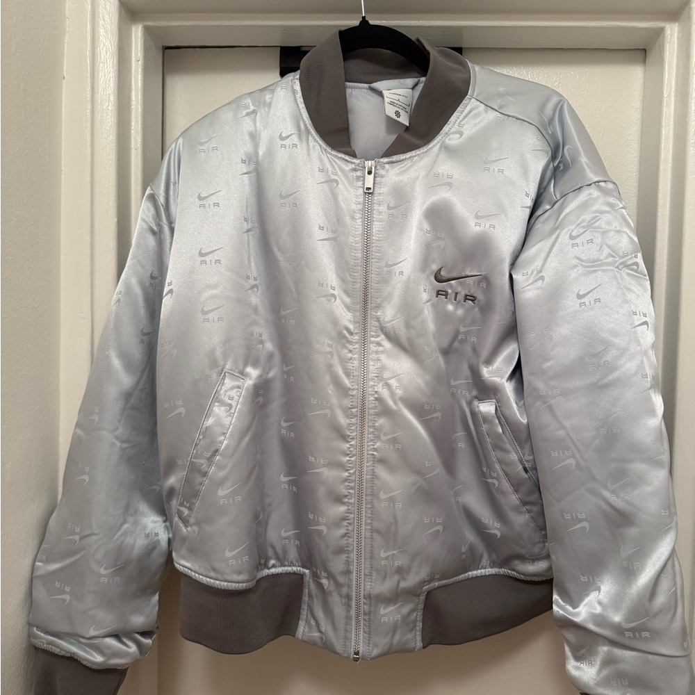 Nike Air Bomber Jacket in Pure Platinum